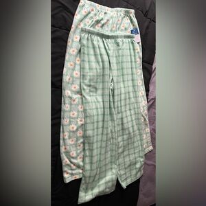 Bundle of 2 New Green Plaid and Floral Pajama Pants